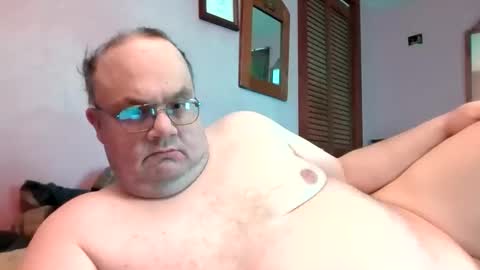 Snapshot of chrismini312 chatting on 05.10.26 Chris The Jerk Off King online show from 05.10.26