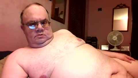 Snapshot of chrismini312 chatting on 05.11.26 Chris The Jerk Off King online show from 05.11.26