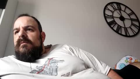 Snapshot of chrisole chatting on 02.15.26 chris ole online show from 02.15.26