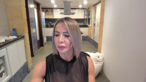 Snapshot of christiekroes chatting on 02.19.25 Christiekroes online show from 02.19.25
