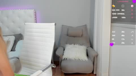 Snapshot of christiewells22 chatting on 09.26.25 Christie online show from 09.26.25