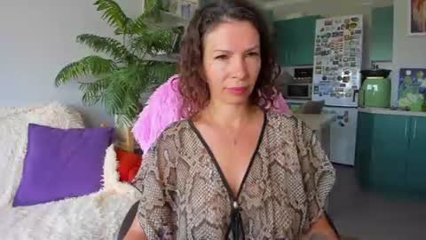 Snapshot of christina_hot chatting on 08.01.26 Chris online show from 08.01.26