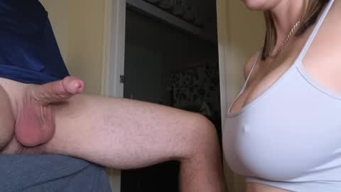 Snapshot of christinabby143 chatting on 04.22.26 christinabby143 online show from 04.22.26