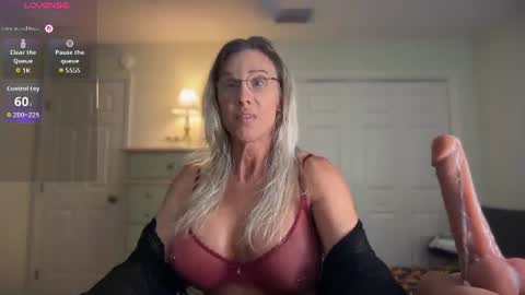 Snapshot of christinabruce chatting on 07.18.26 Chris Tina Bruce online show from 07.18.26