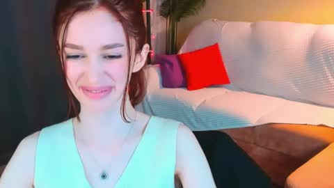 christinaconteeree online show from 05.07.26