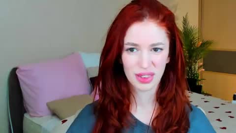 christinaconteeree online show from 06.20.26
