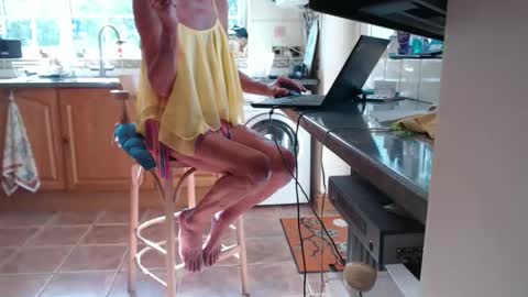 Snapshot of christine888 chatting on 09.27.25 Sissy Christine online show from 09.27.25