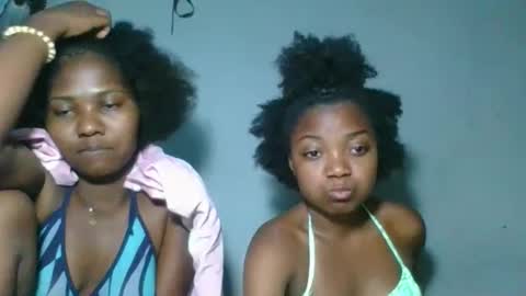 Snapshot of christine985 chatting on 10.21.25 christine985 online show from 10.21.25