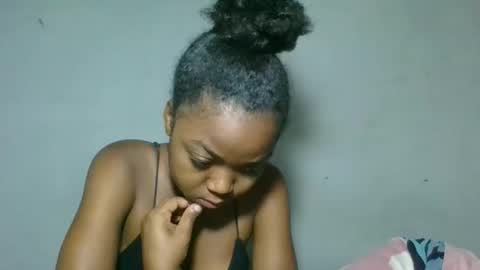 Snapshot of christine985 chatting on 10.24.25 christine985 online show from 10.24.25