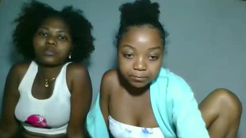 Snapshot of christine985 chatting on 10.25.25 christine985 online show from 10.25.25