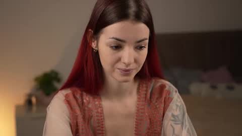 Snapshot of christine_bae chatting on 01.14.26 Eva online show from 01.14.26