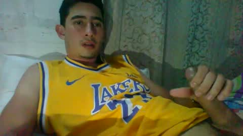 Snapshot of christoper_dick chatting on 01.21.25 Petite Horny and chistoper dick online show from 01.21.25