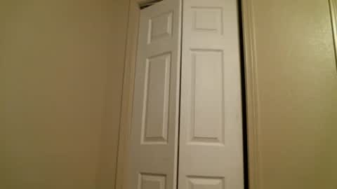 Snapshot of christophe_throbin chatting on 01.01.25 christophe_throbin online show from 01.01.25