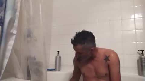 Snapshot of christopher_rain chatting on 11.25.25 Christopher Rain online show from 11.25.25