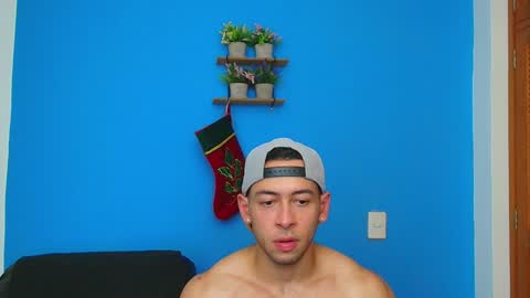 Snapshot of christopher_w chatting on 12.08.24 Christopher online show from 12.08.24