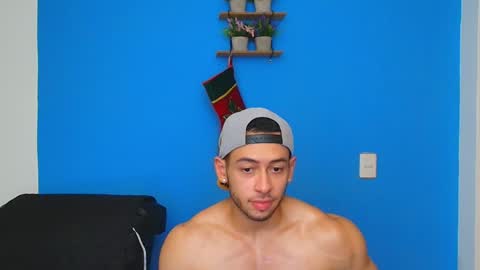 Snapshot of christopher_w chatting on 12.29.24 Christopher online show from 12.29.24