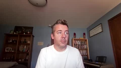 Snapshot of chrisw8121 chatting on 11.14.25 chrisw8121 online show from 11.14.25