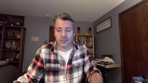 Snapshot of chrisw8121 chatting on 12.16.25 chrisw8121 online show from 12.16.25