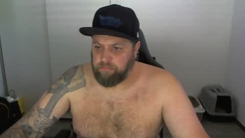 Snapshot of chrizz80 chatting on 03.11.25 Chrizz online show from 03.11.25