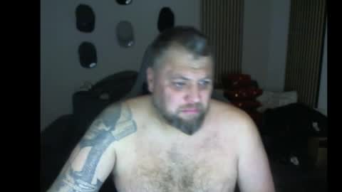 Snapshot of chrizz80 chatting on 12.23.25 Chrizz online show from 12.23.25