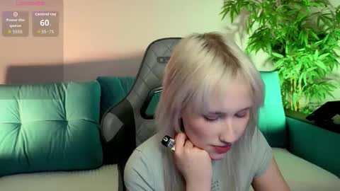 Snapshot of chrome_heartz chatting on 02.24.26 EvaBlonde TayaBrunette EliieBlack hair online show from 02.24.26