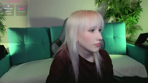 Snapshot of chrome_heartz chatting on 03.08.26 EvaBlonde TayaBrunette EliieBlack hair online show from 03.08.26