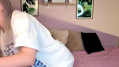 EvaBlonde TayaBrunette EliieBlack hair online show from 05.02.26