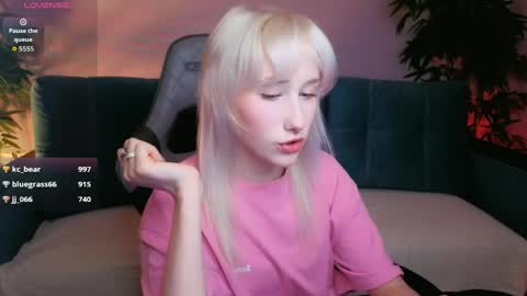 EvaBlonde TayaBrunette EliieBlack hair online show from 05.10.26