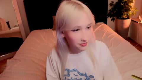 EvaBlonde TayaBrunette EliieBlack hair online show from 05.16.26
