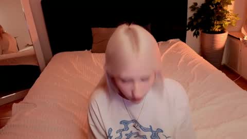 EvaBlonde TayaBrunette EliieBlack hair online show from 05.16.26