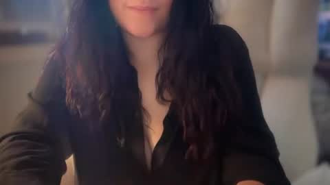 Snapshot of chronicallyxo chatting on 07.27.26 xolena zo-lee-na online show from 07.27.26