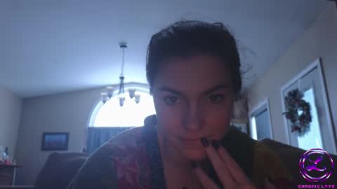 Snapshot of chroniclove chatting on 01.05.25 Marley online show from 01.05.25