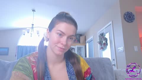 Snapshot of chroniclove chatting on 01.10.25 Marley online show from 01.10.25