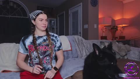 Snapshot of chroniclove chatting on 02.05.25 Marley online show from 02.05.25