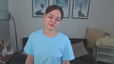 My name is Mia hello everyone online show from 04.02.26