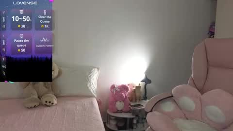 Mia online show from 12.26.24