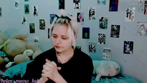 Snapshot of cigaretteduringsex chatting on 04.17.26 Helen and Teya online show from 04.17.26