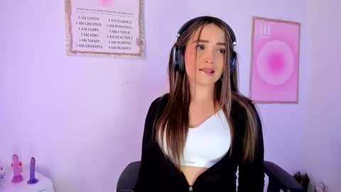 Snapshot of ciindy_lovee chatting on 01.08.26 Ciindy Lovers online show from 01.08.26