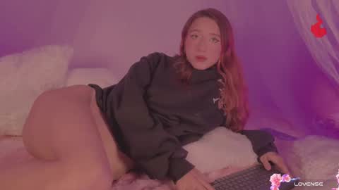 Sofi Eva and Mey online show from 10.25.25