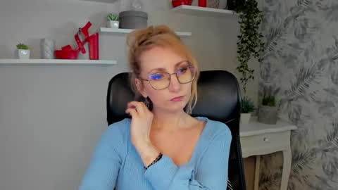 Cinderella online show from 03.03.26