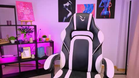 Snapshot of cindylovesmith chatting on 12.02.25 cindylovesmith online show from 12.02.25