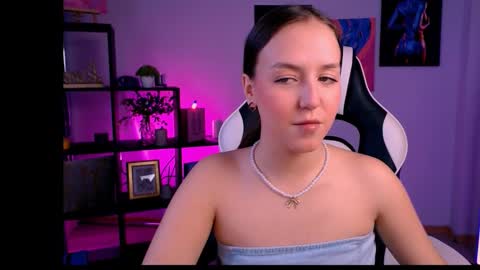 Snapshot of cindylovesmith chatting on 12.19.25 cindylovesmith online show from 12.19.25