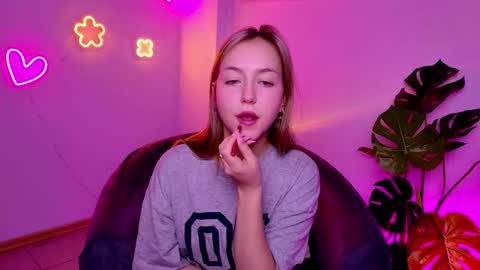 Snapshot of cindylovesmith chatting on 03.17.26 cindylovesmith online show from 03.17.26