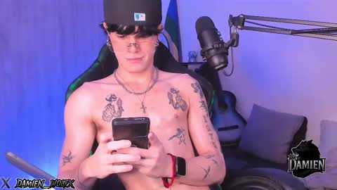 Snapshot of cinnamon_boyxxx chatting on 09.21.25 David Independent Model online show from 09.21.25