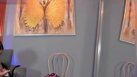 Snapshot of cinnia_ chatting on 03.18.26 Cintia online show from 03.18.26