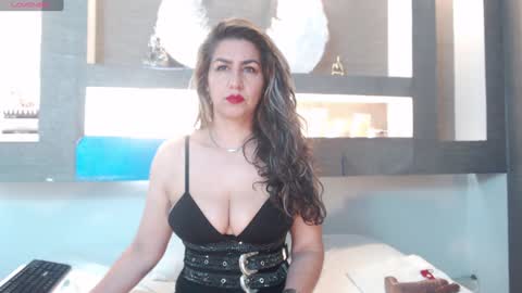 Snapshot of cinthya_mjs chatting on 01.22.25 Cinthya online show from 01.22.25