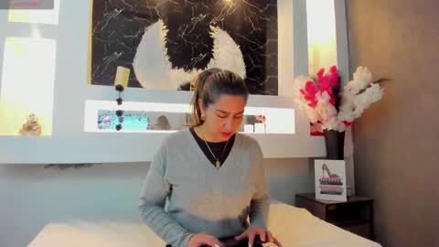 Snapshot of cinthya_mjs chatting on 10.10.25 Cinthya online show from 10.10.25