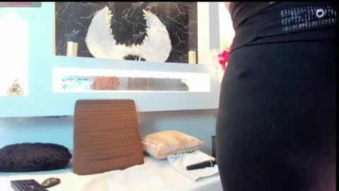 Snapshot of cinthya_mjs chatting on 12.01.25 Cinthya online show from 12.01.25