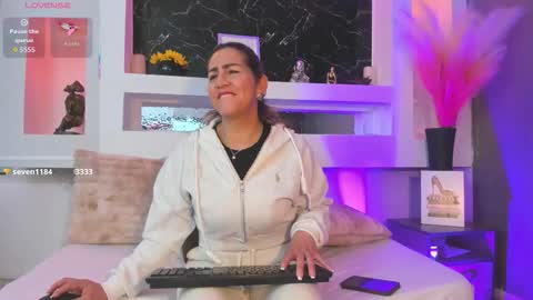 Cinthya  online show from 03.20.26