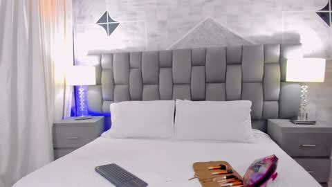 CintiaCollins  online show from 12.22.24